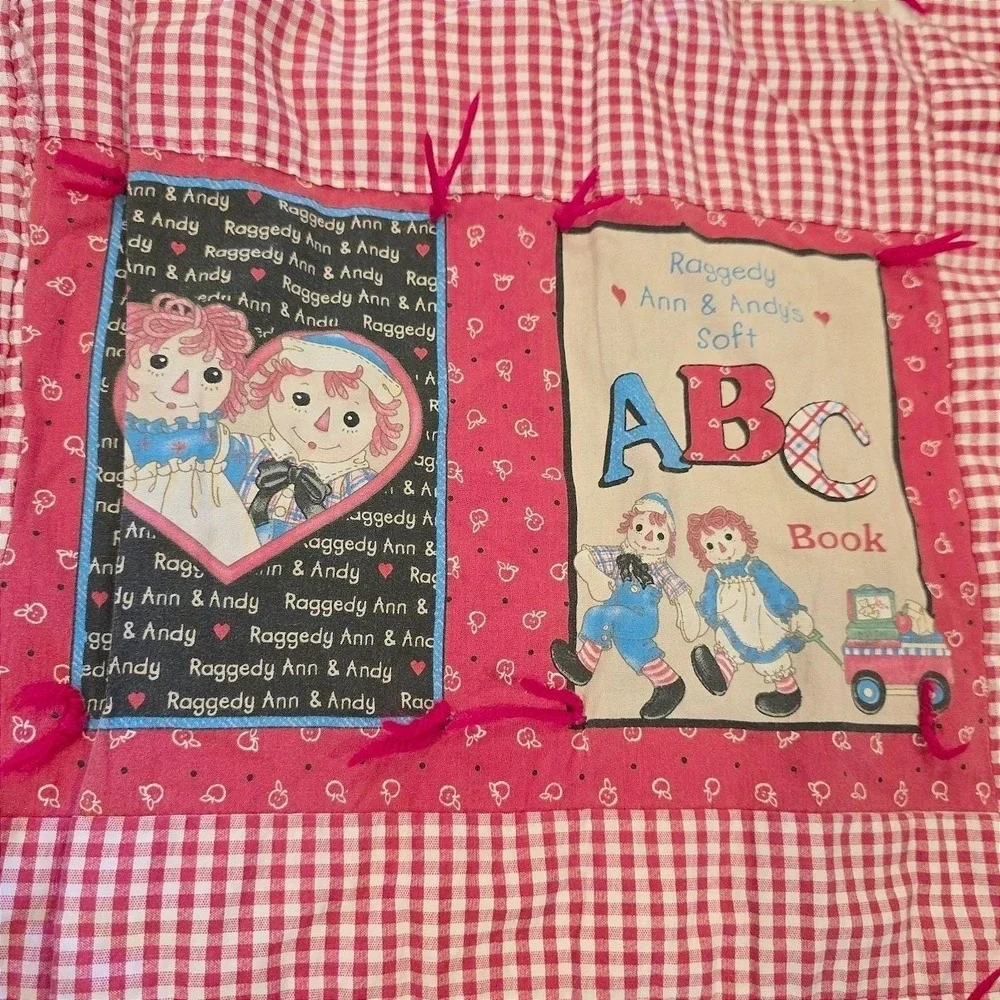 Vtg 90s Raggedy Ann Andy ABC Handmade Quilt‎ Large 33x66 Daisy Kingdom Fabric